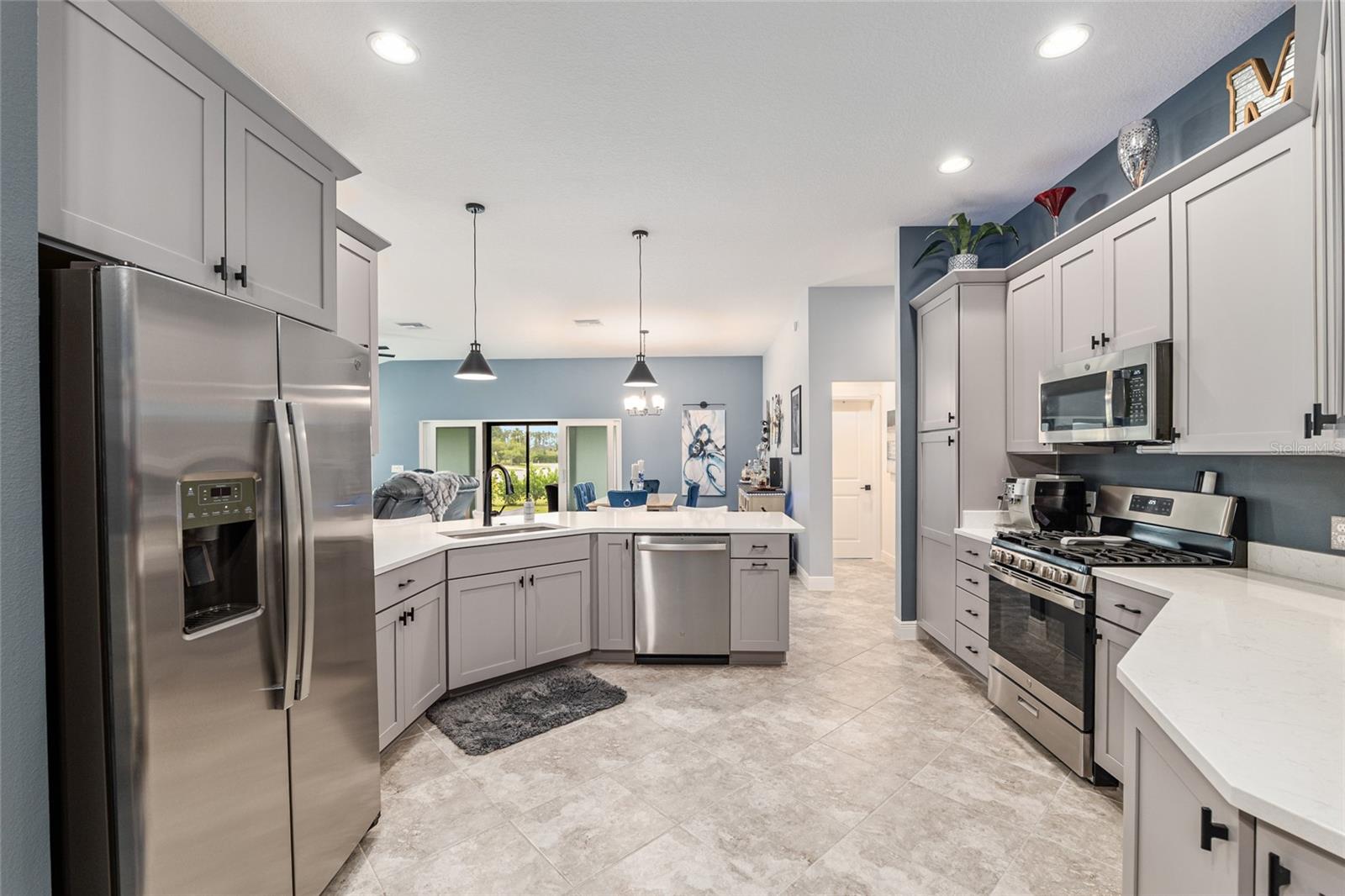 Image 26 of 67 For 7086 Lawrenceville Way