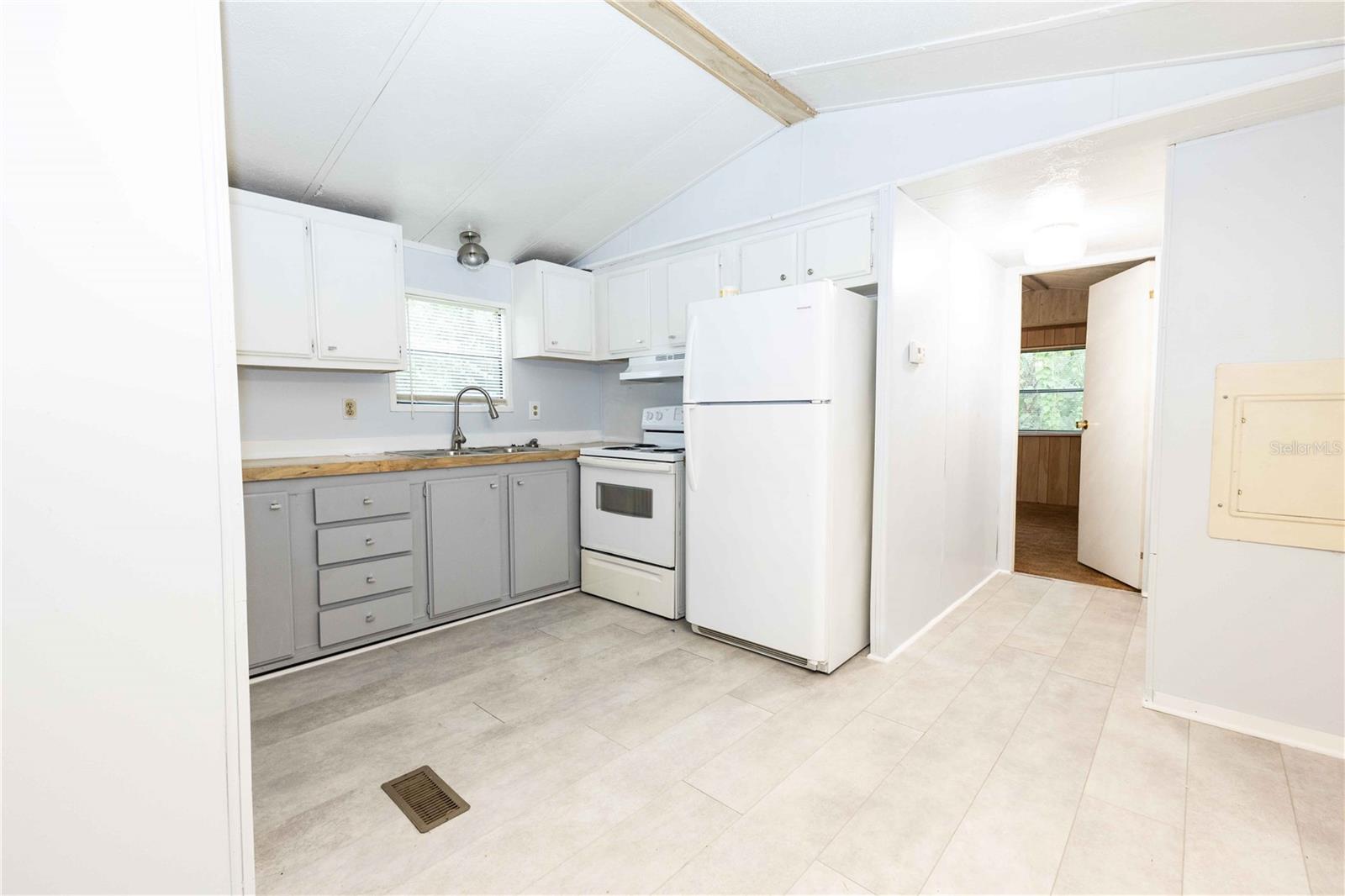 Image 18 of 27 For 3080 Cr 417  