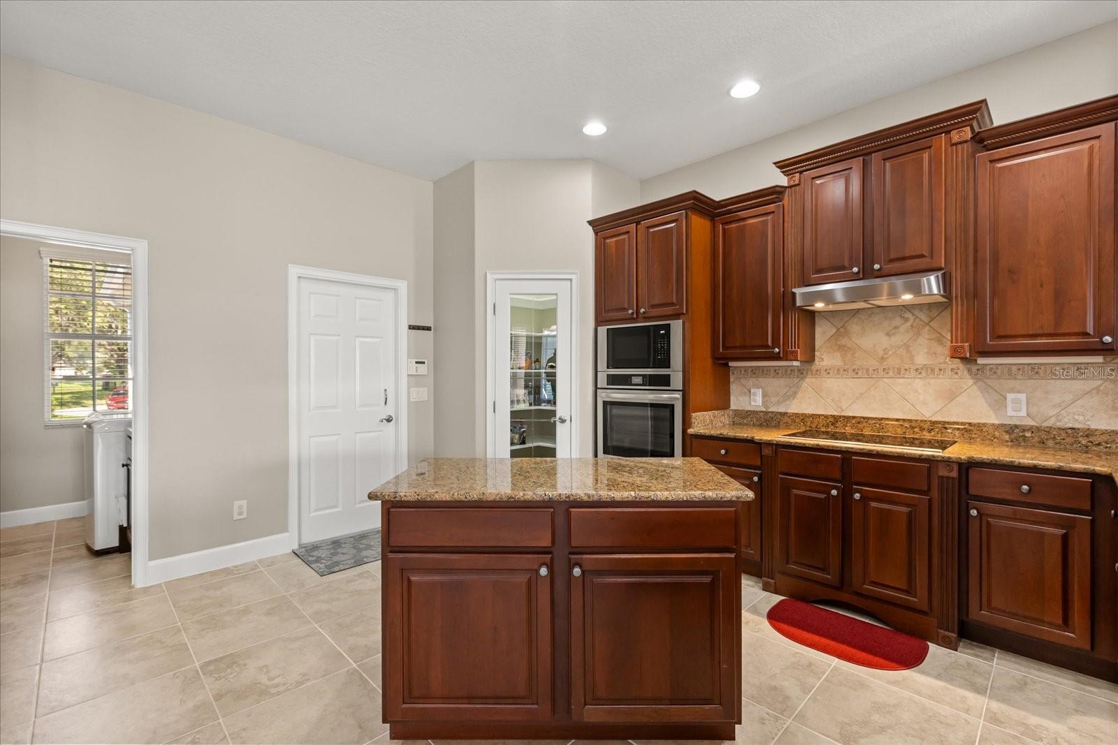 Image 10 of 57 For 2035 Capri Lane
