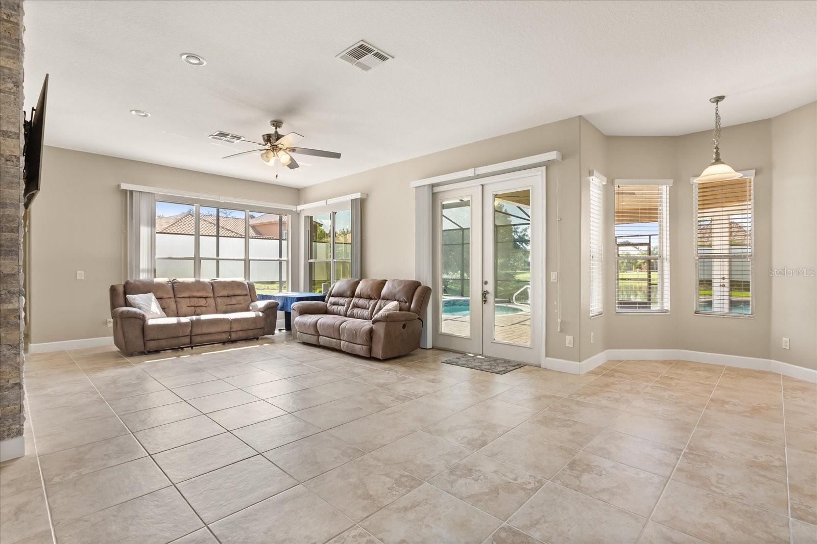 Image 14 of 57 For 2035 Capri Lane