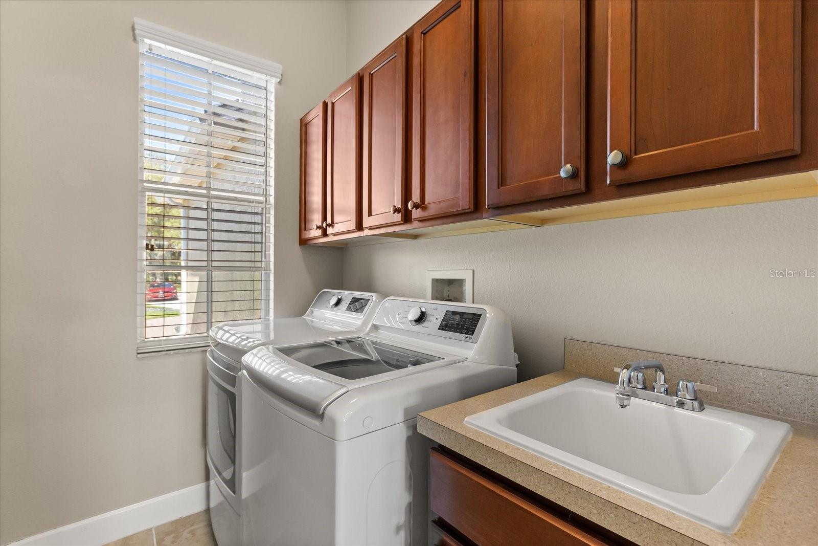 Image 7 of 57 For 2035 Capri Lane