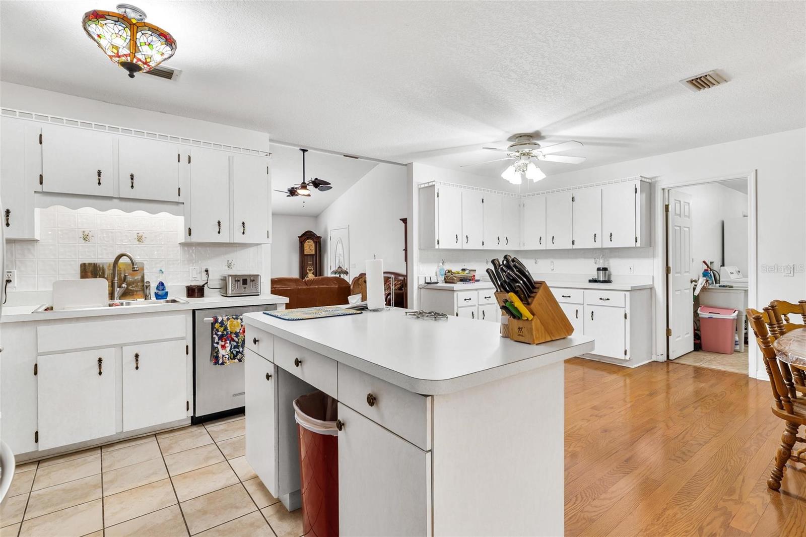 Image 13 of 40 For 1412 Cr 448a
