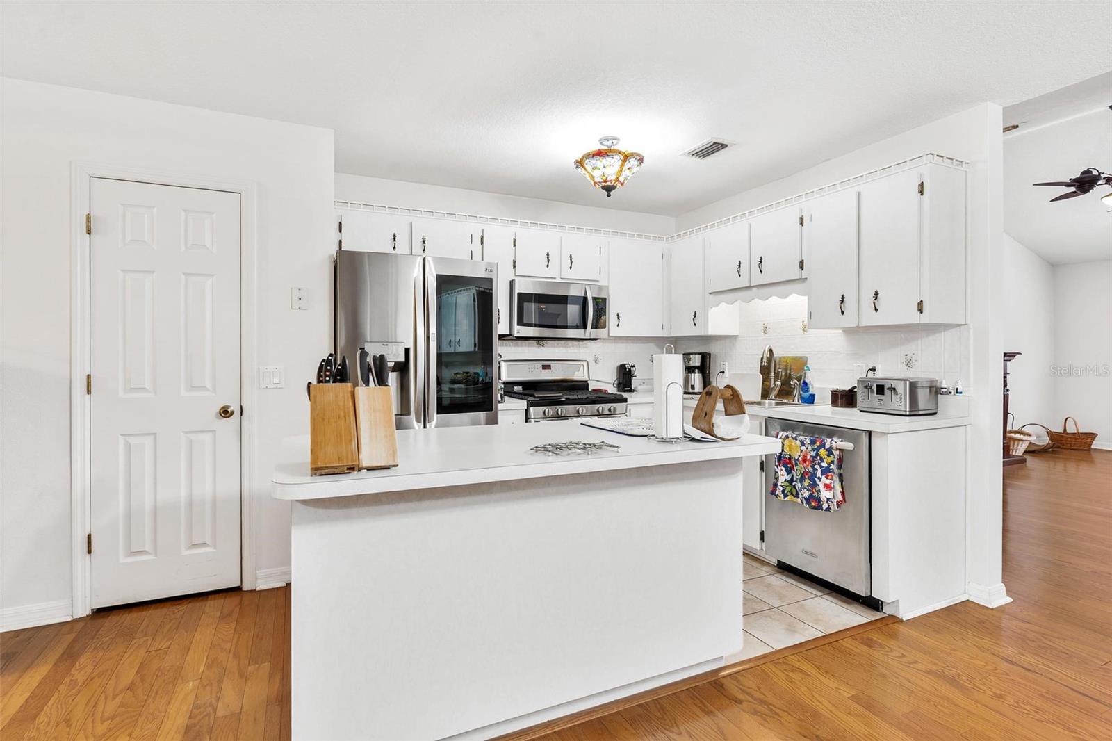 Image 14 of 40 For 1412 Cr 448a