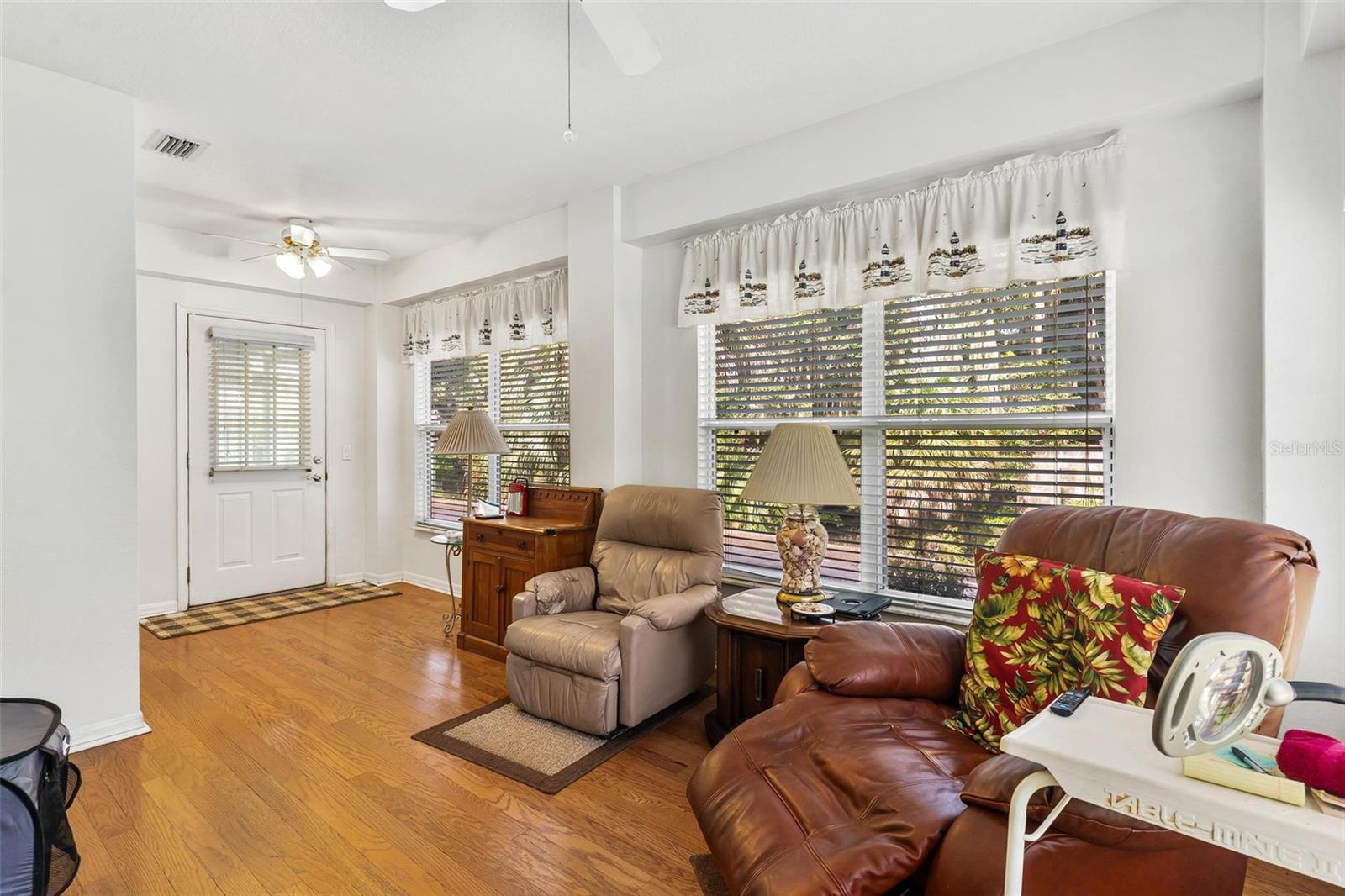 Image 16 of 40 For 1412 Cr 448a