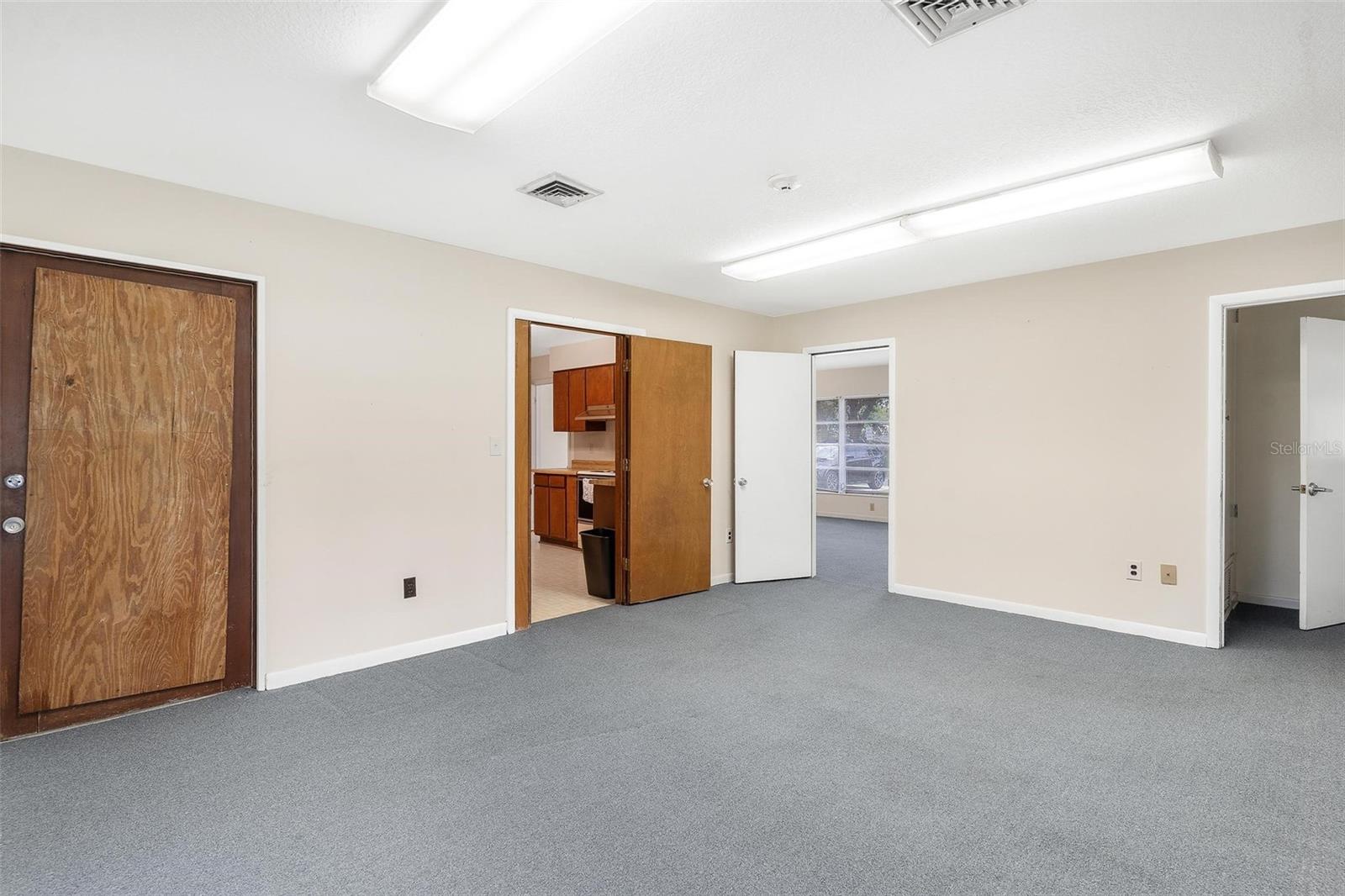 Image 3 of 27 For 1801 Vine Street