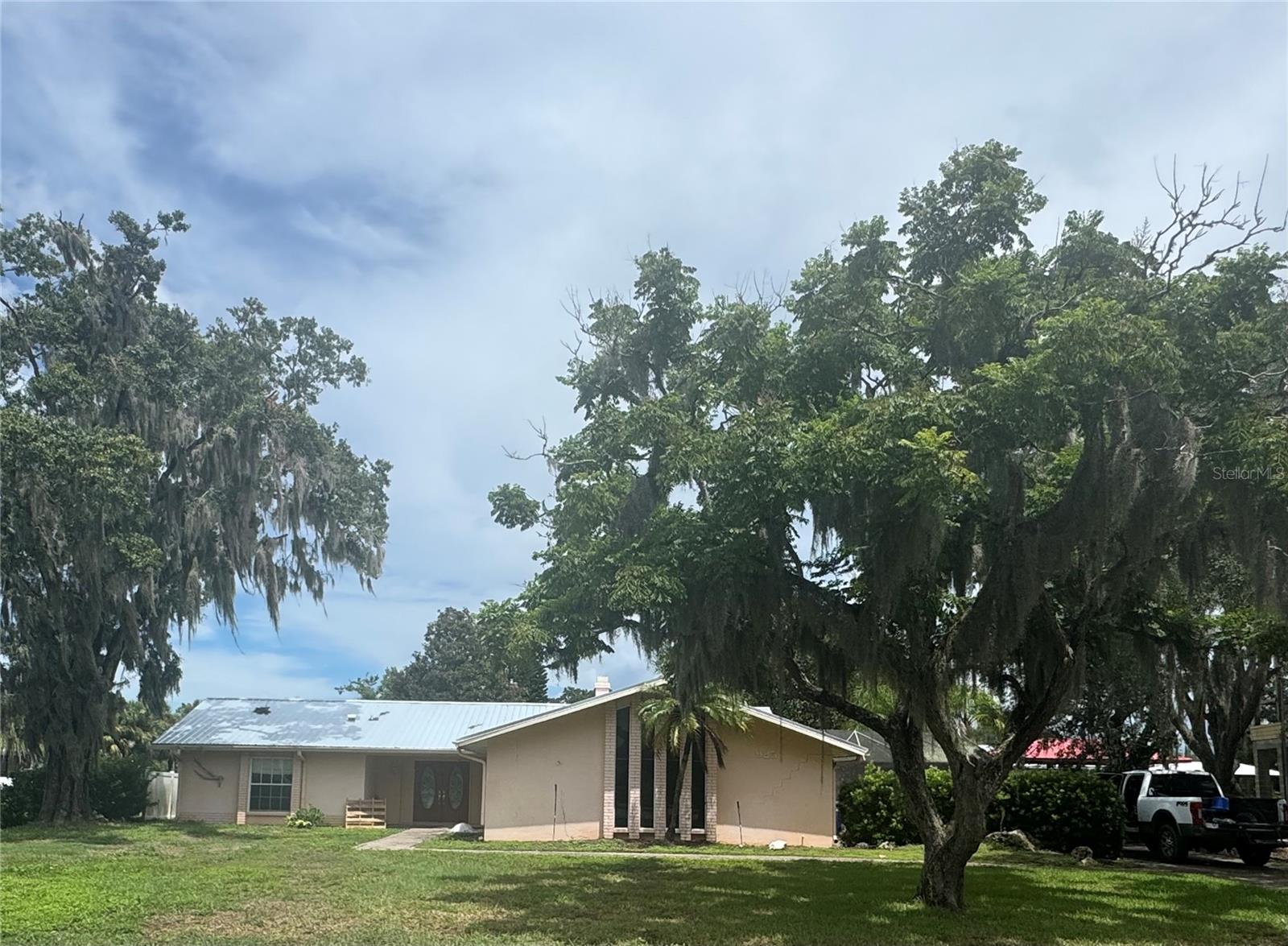 Details for 925 Kings Bay Drive, CRYSTAL RIVER, FL 34429