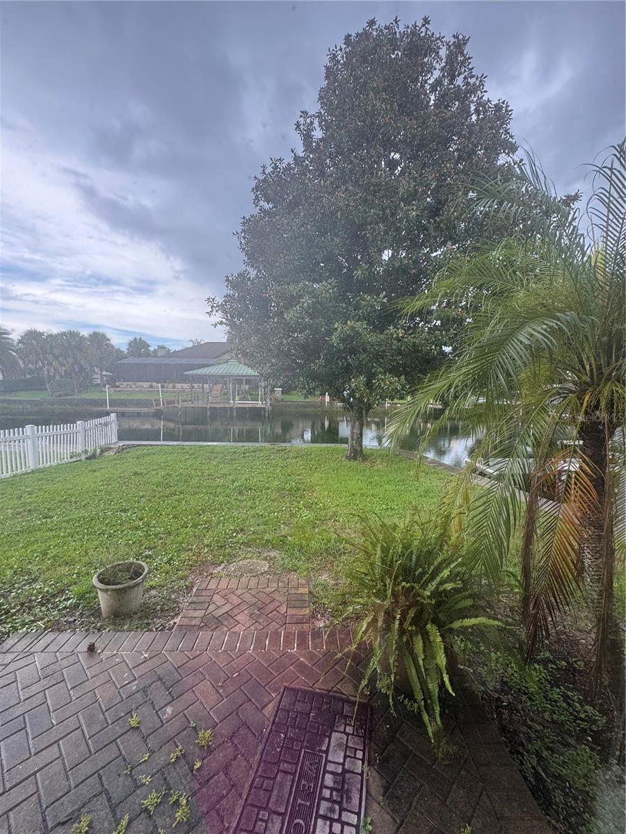 Image 3 of 15 For 925 Kings Bay Drive