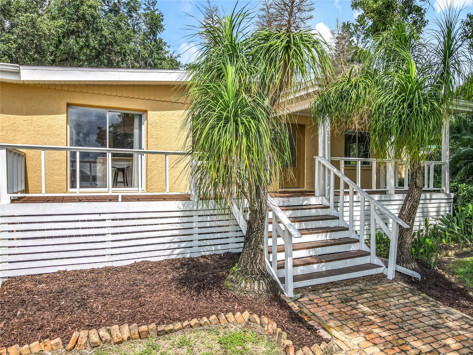Image 4 of 57 For 1385 Lake Avenue