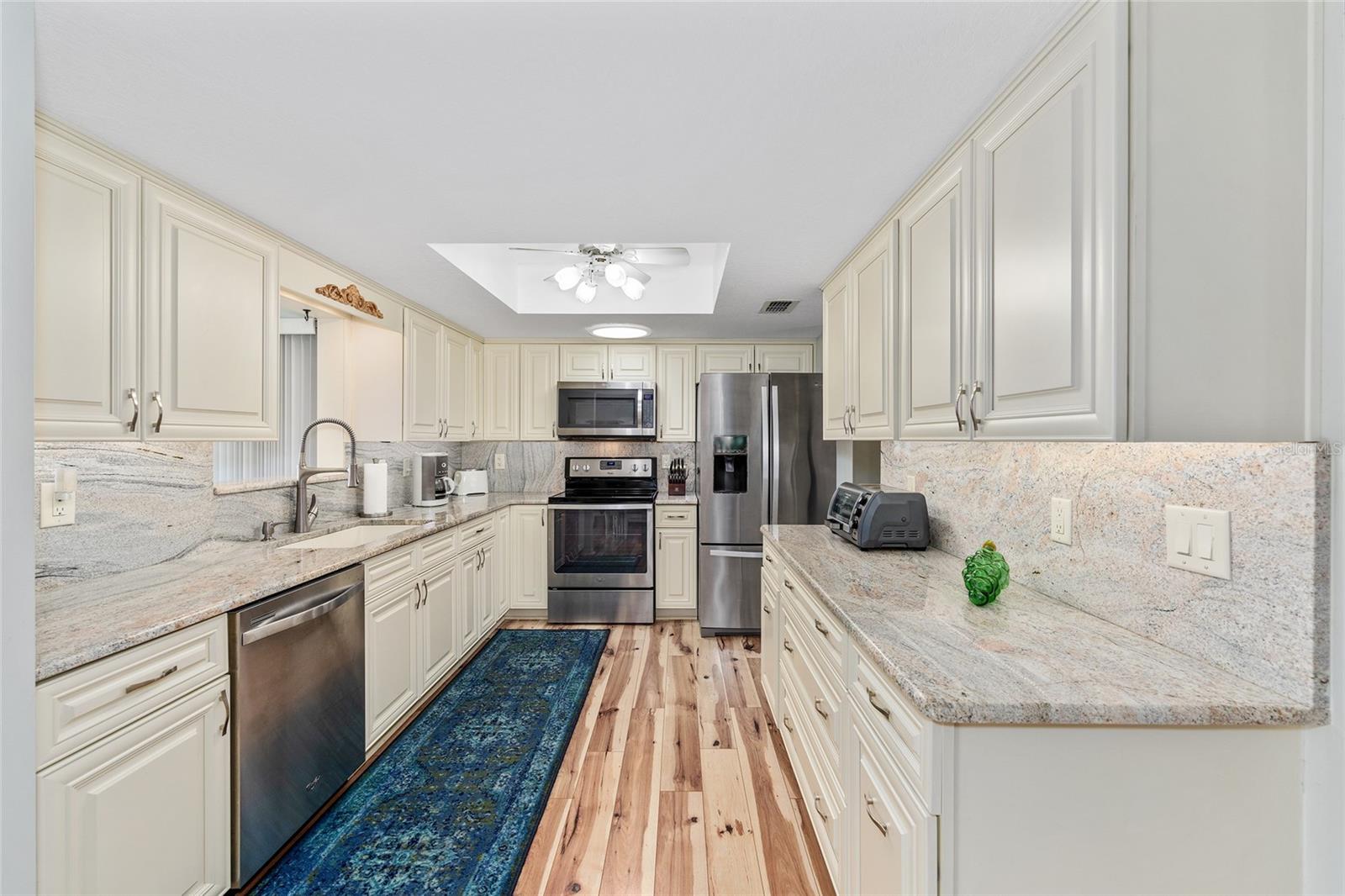 Image 15 of 46 For 10435 178th Place