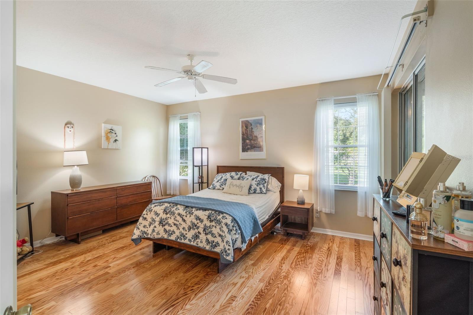 Image 13 of 57 For 22228 Oxford Heights Drive