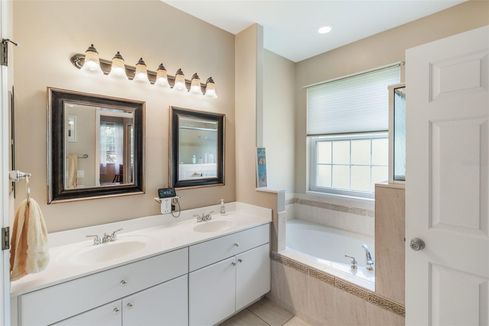 Image 17 of 57 For 22228 Oxford Heights Drive