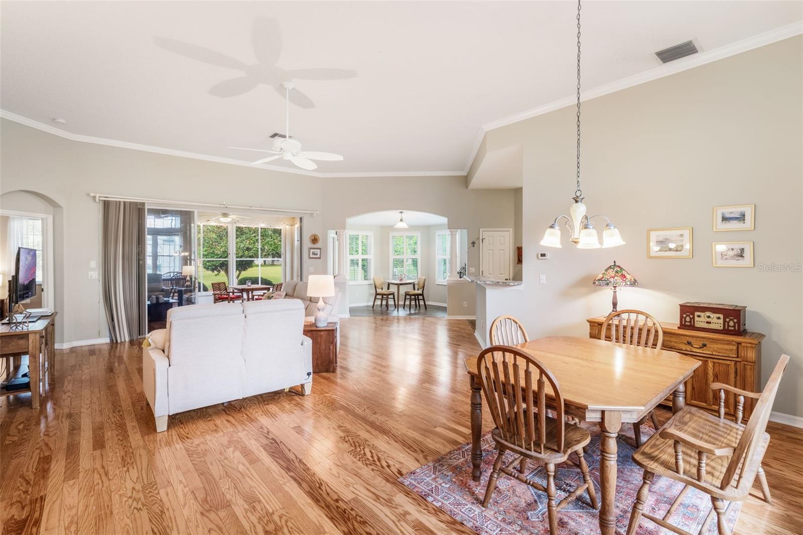 Image 4 of 57 For 22228 Oxford Heights Drive