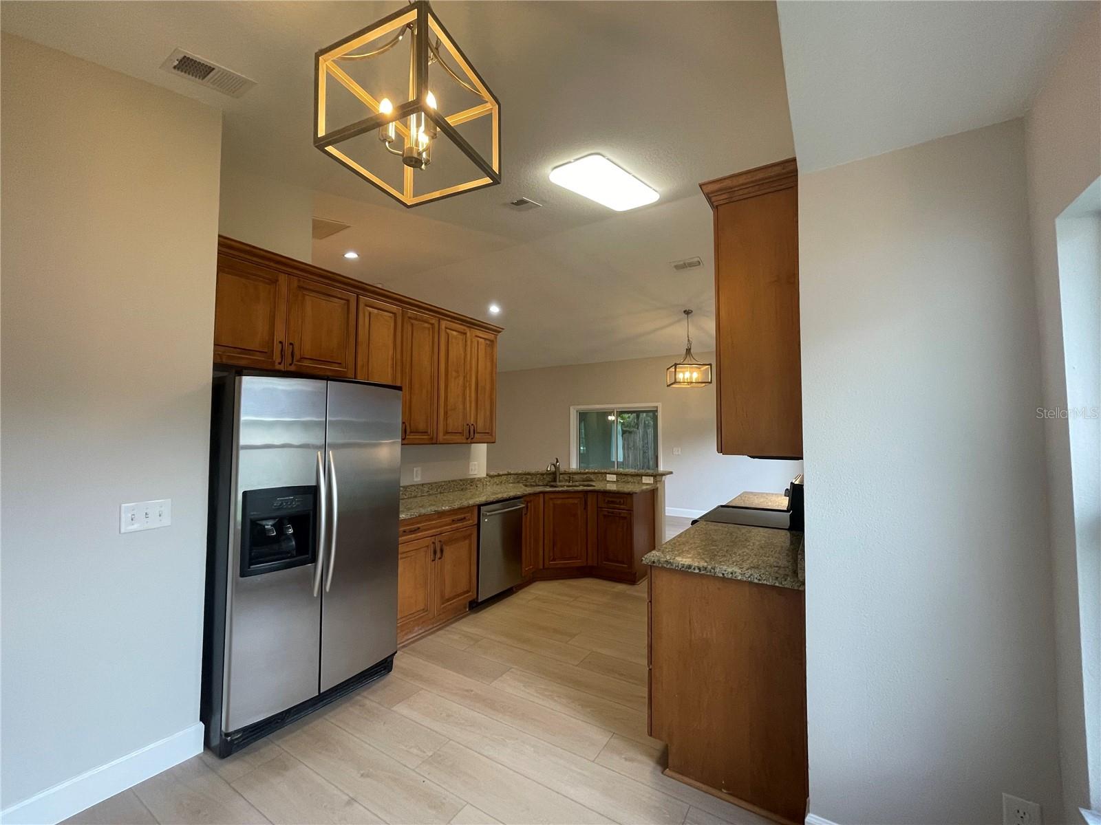 Image 11 of 31 For 210 Baker Street