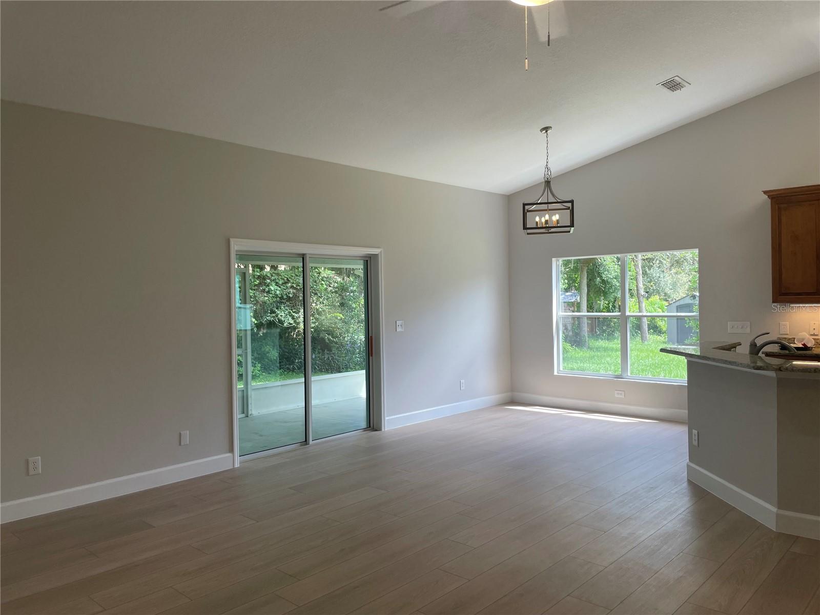 Image 13 of 31 For 210 Baker Street