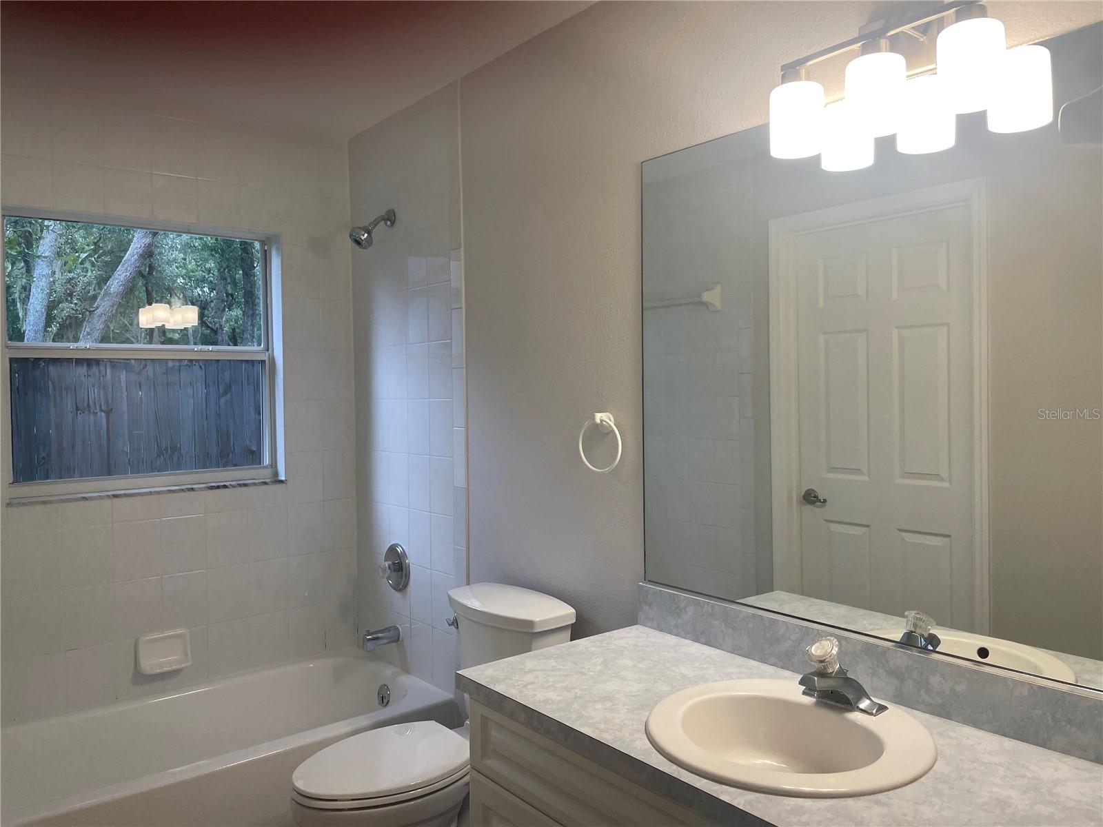 Image 22 of 31 For 210 Baker Street