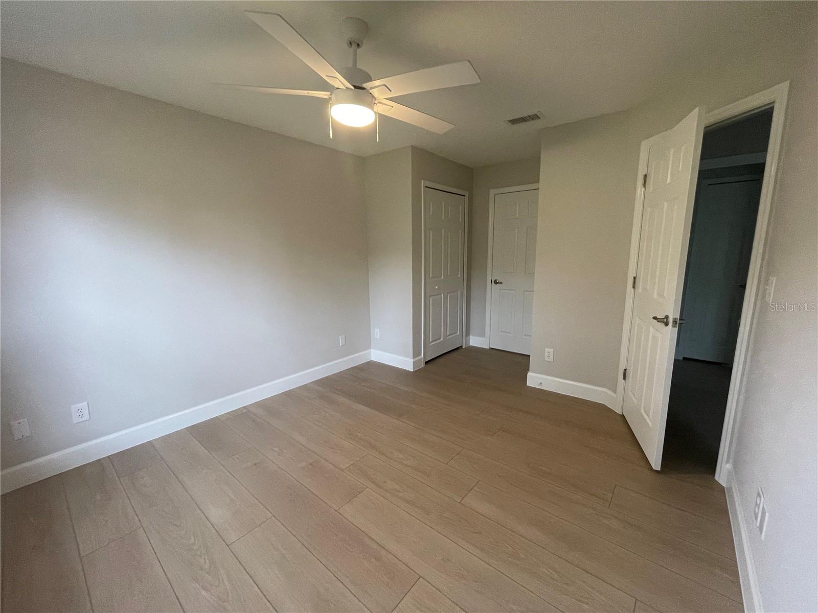 Image 27 of 31 For 210 Baker Street