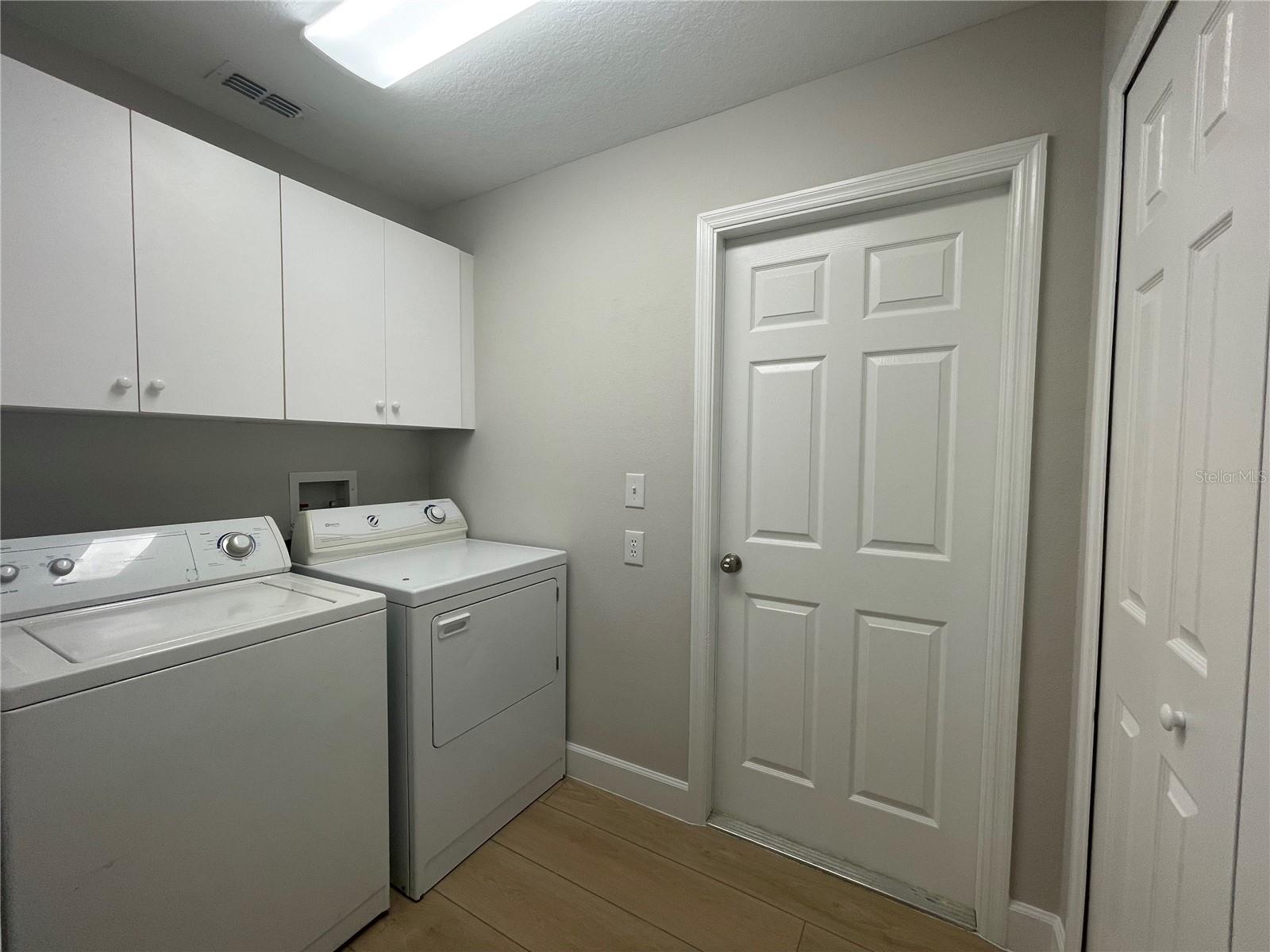 Image 30 of 31 For 210 Baker Street