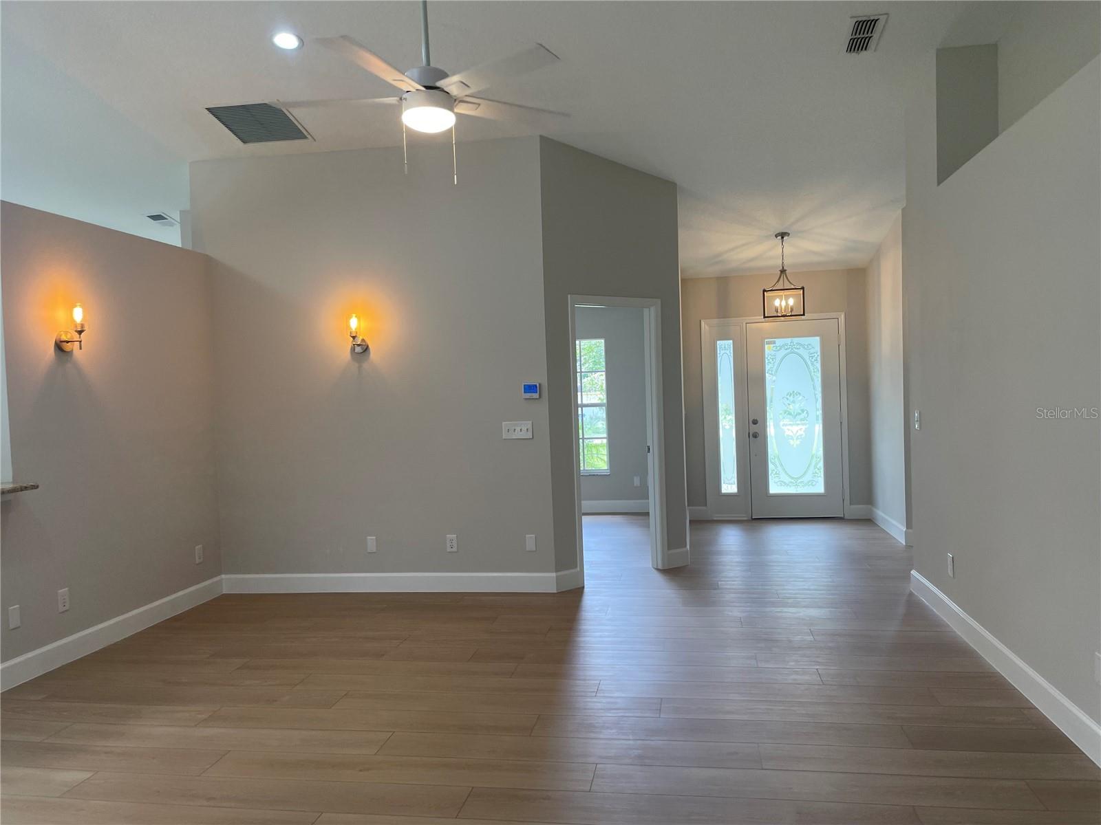 Image 7 of 31 For 210 Baker Street