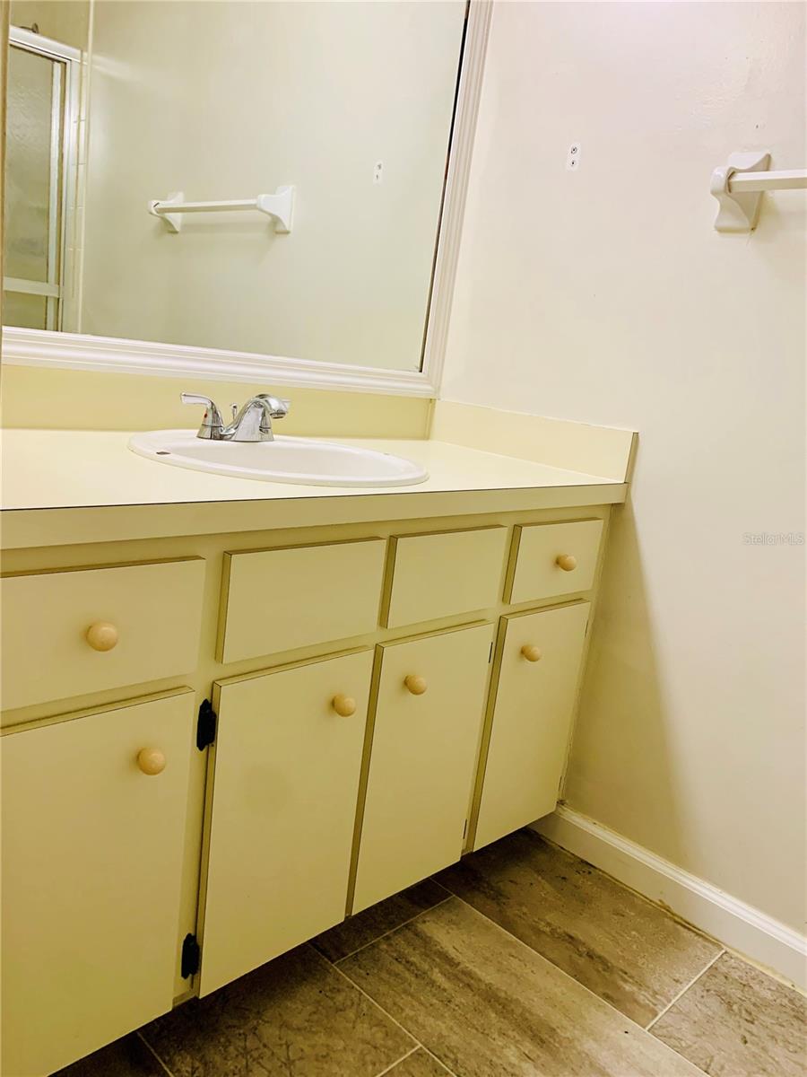 Image 11 of 16 For 3535 Raintree Way