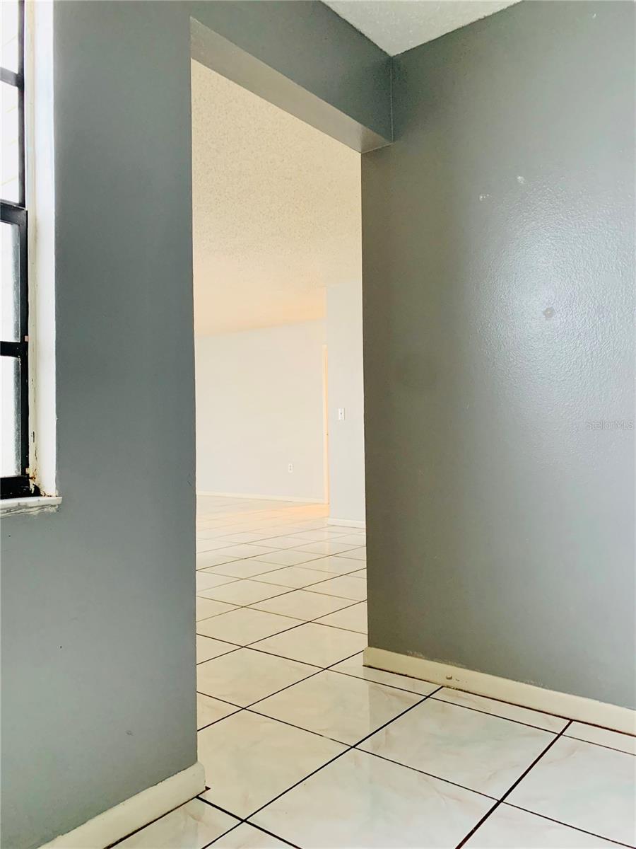 Image 4 of 16 For 3535 Raintree Way
