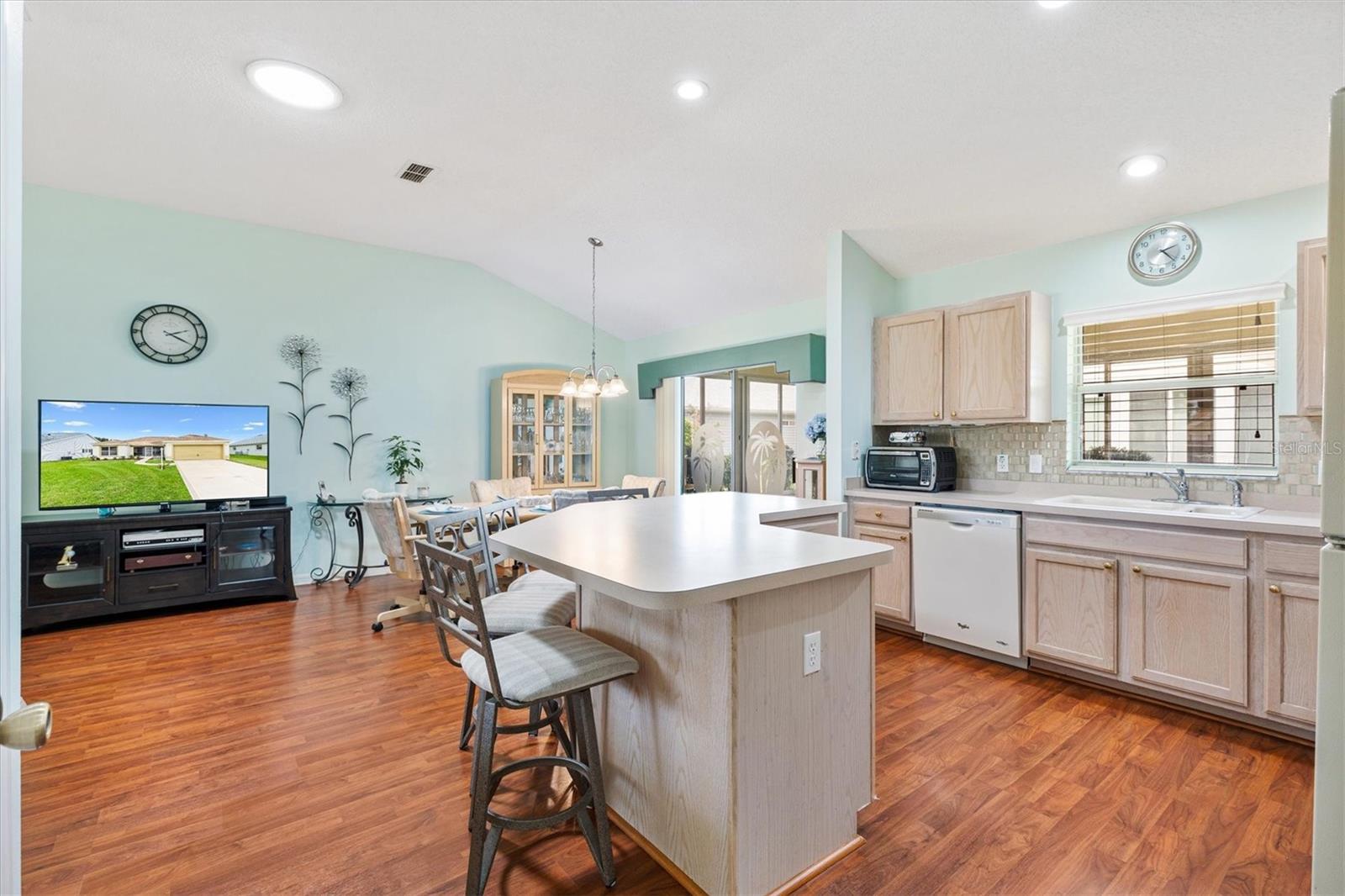 Image 9 of 34 For 2113 Margarita Drive