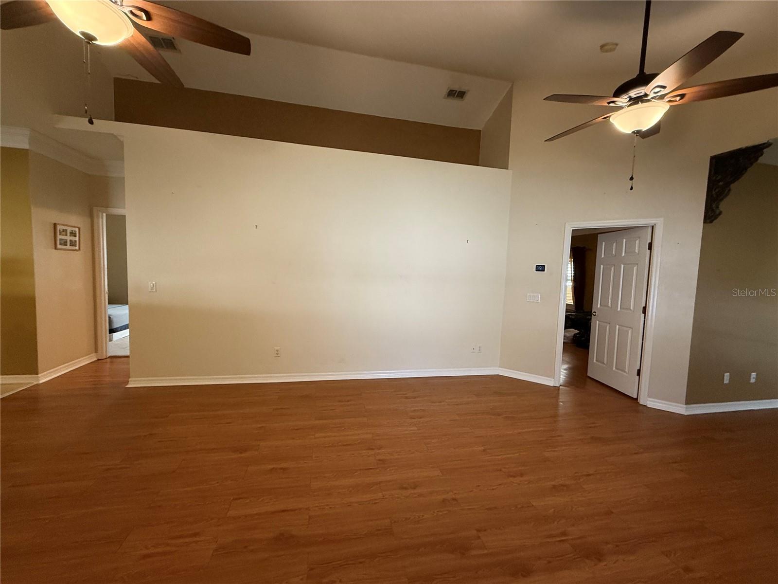 Image 11 of 36 For 9049 Saint Andrews Way