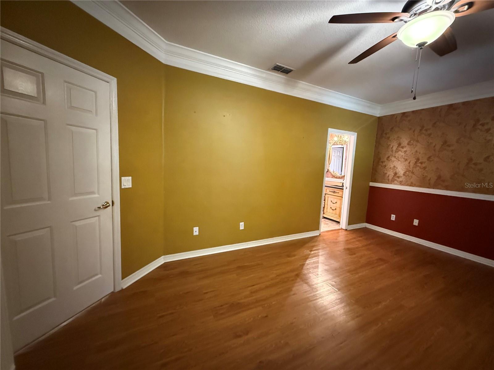 Image 21 of 36 For 9049 Saint Andrews Way