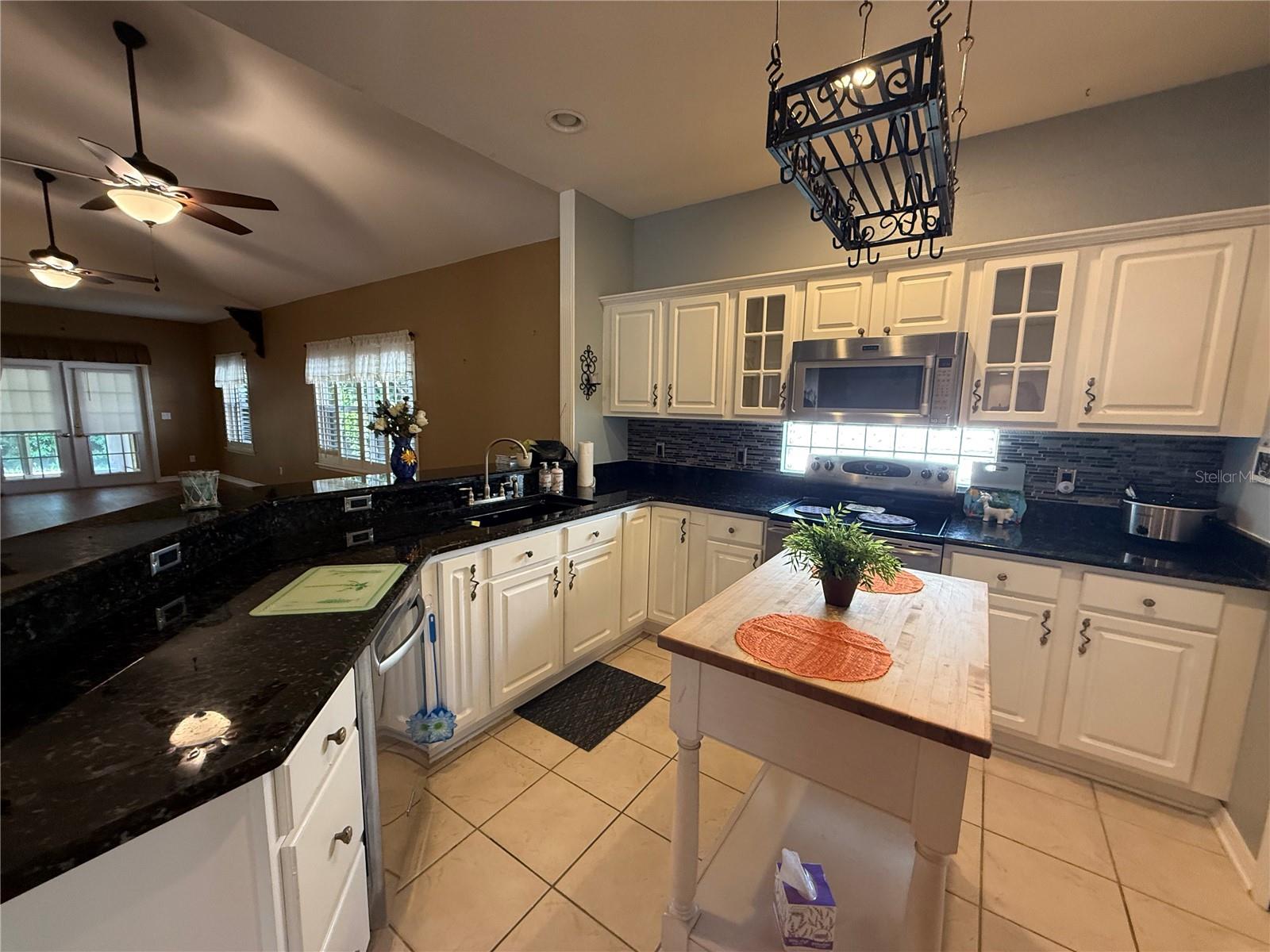 Image 5 of 36 For 9049 Saint Andrews Way