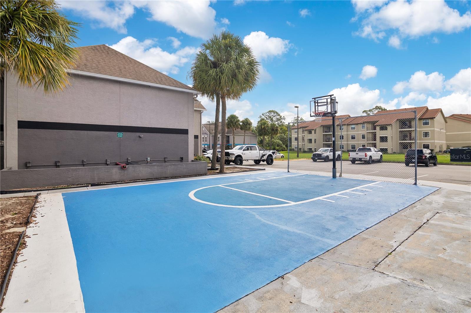 Image 16 of 37 For 3100 Parkway Boulevard 512