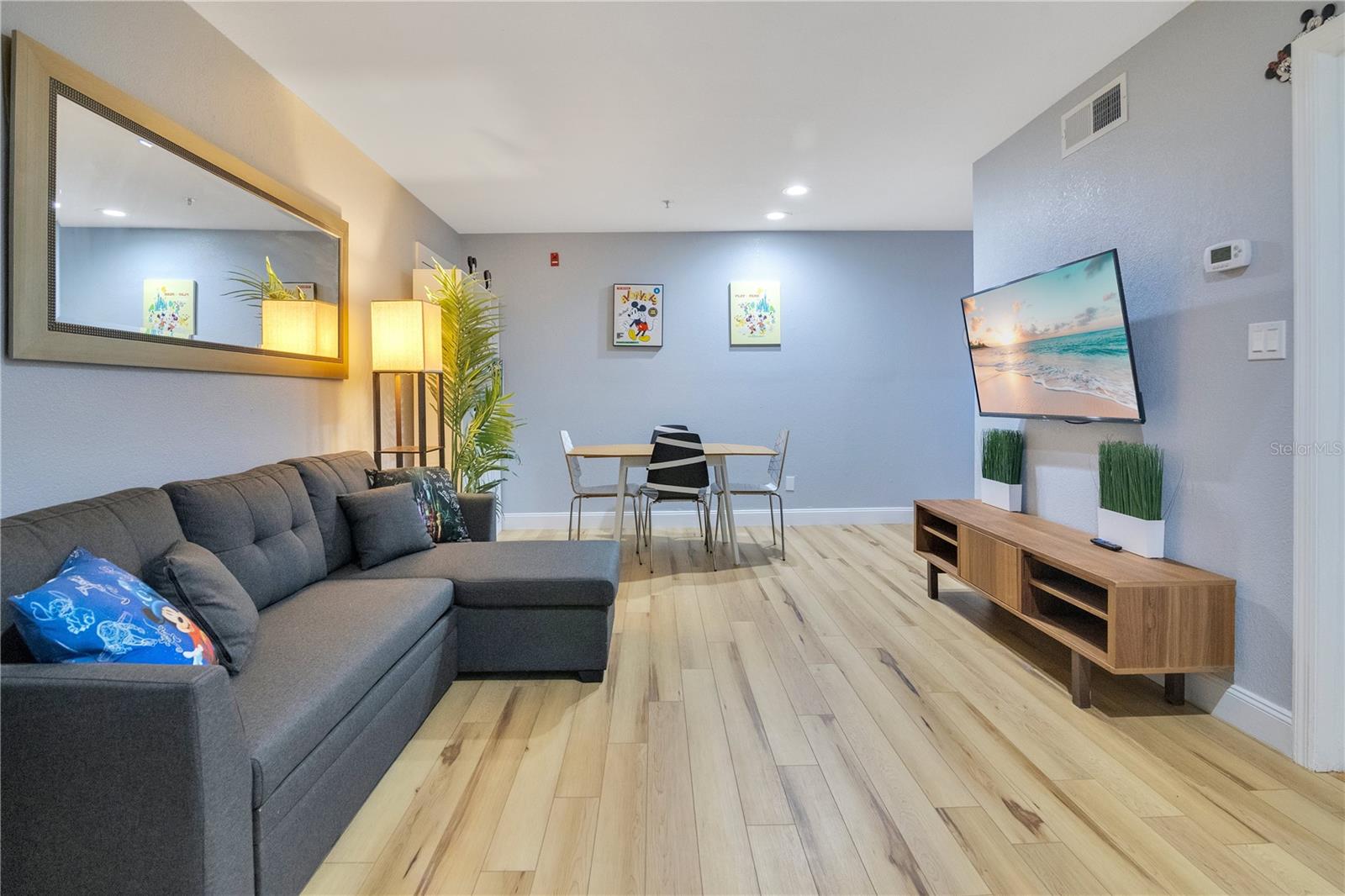 Image 4 of 37 For 3100 Parkway Boulevard 512
