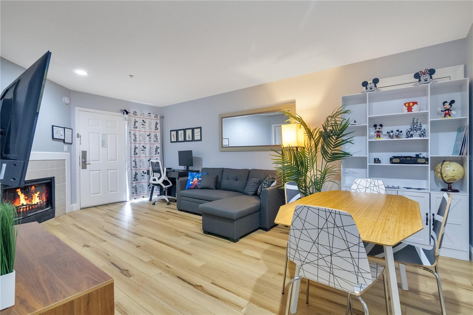 Image 7 of 37 For 3100 Parkway Boulevard 512