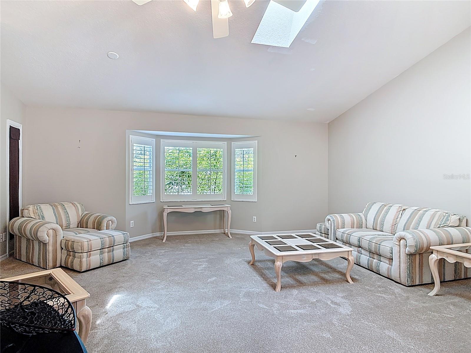 Image 10 of 67 For 5925 Grass Court