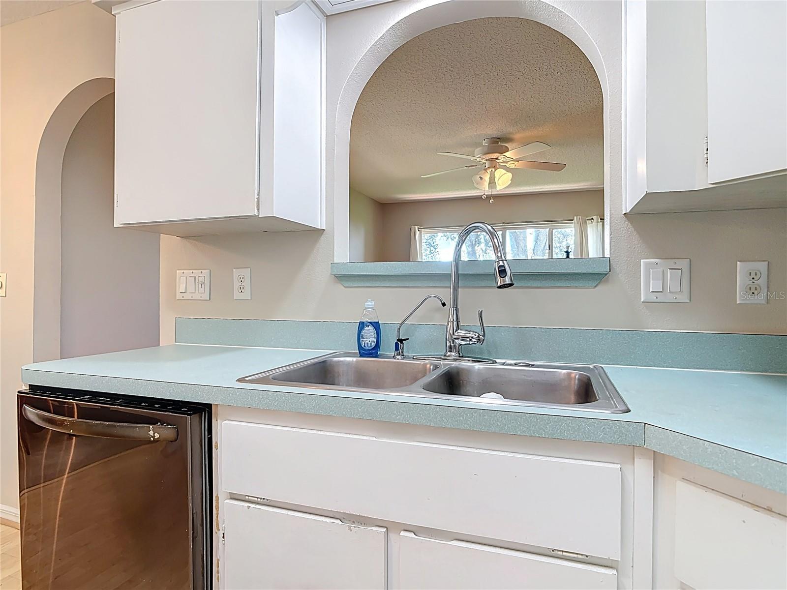 Image 16 of 67 For 5925 Grass Court