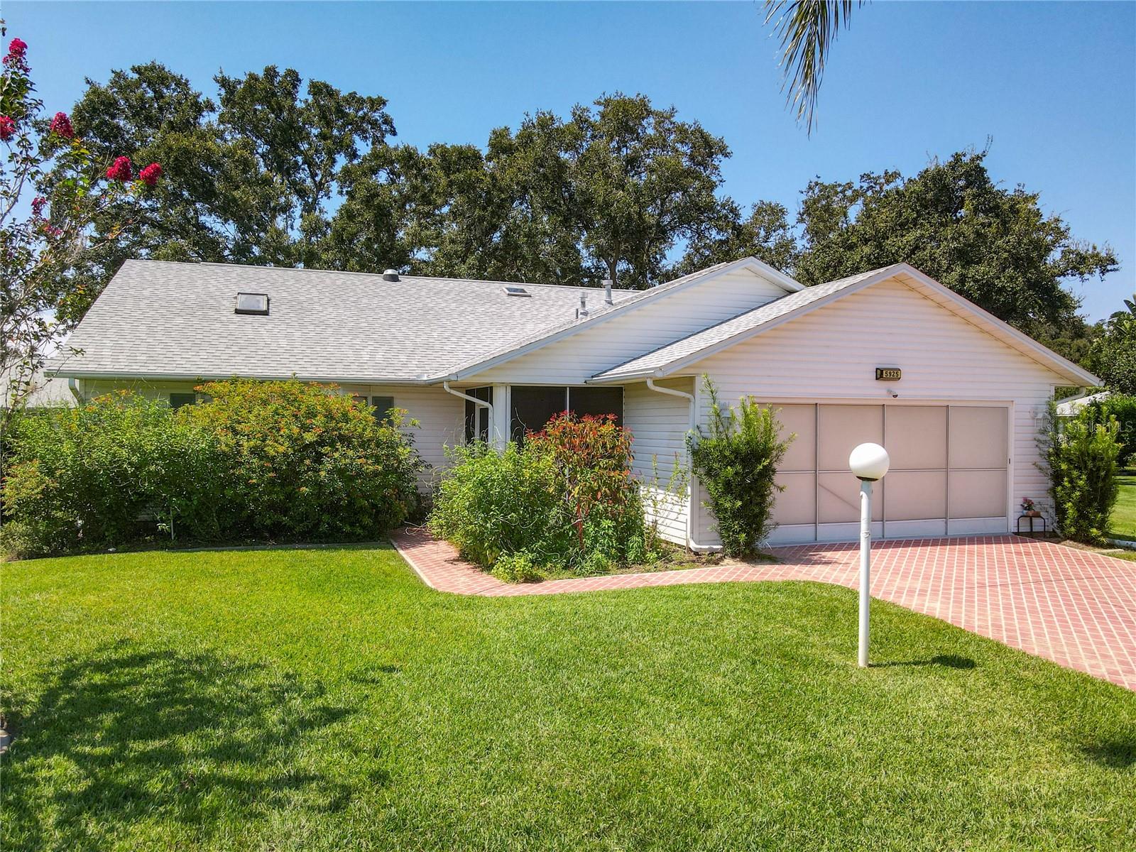 Image 2 of 67 For 5925 Grass Court