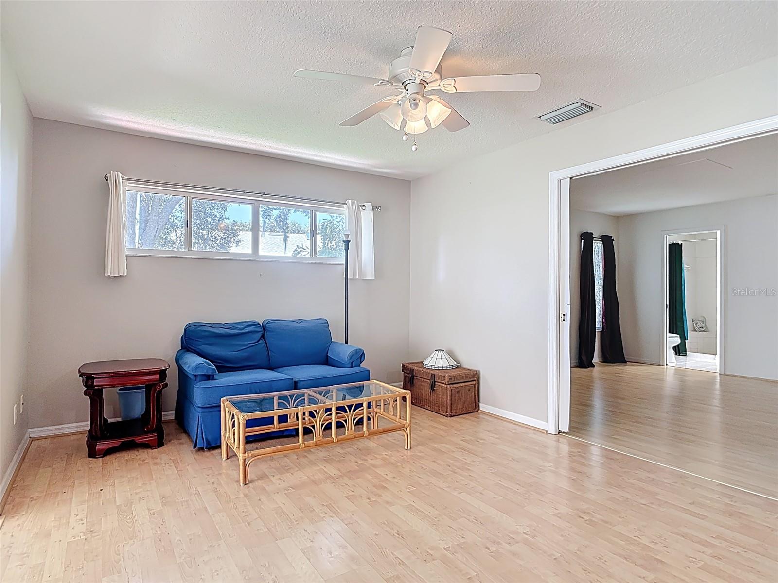 Image 21 of 67 For 5925 Grass Court