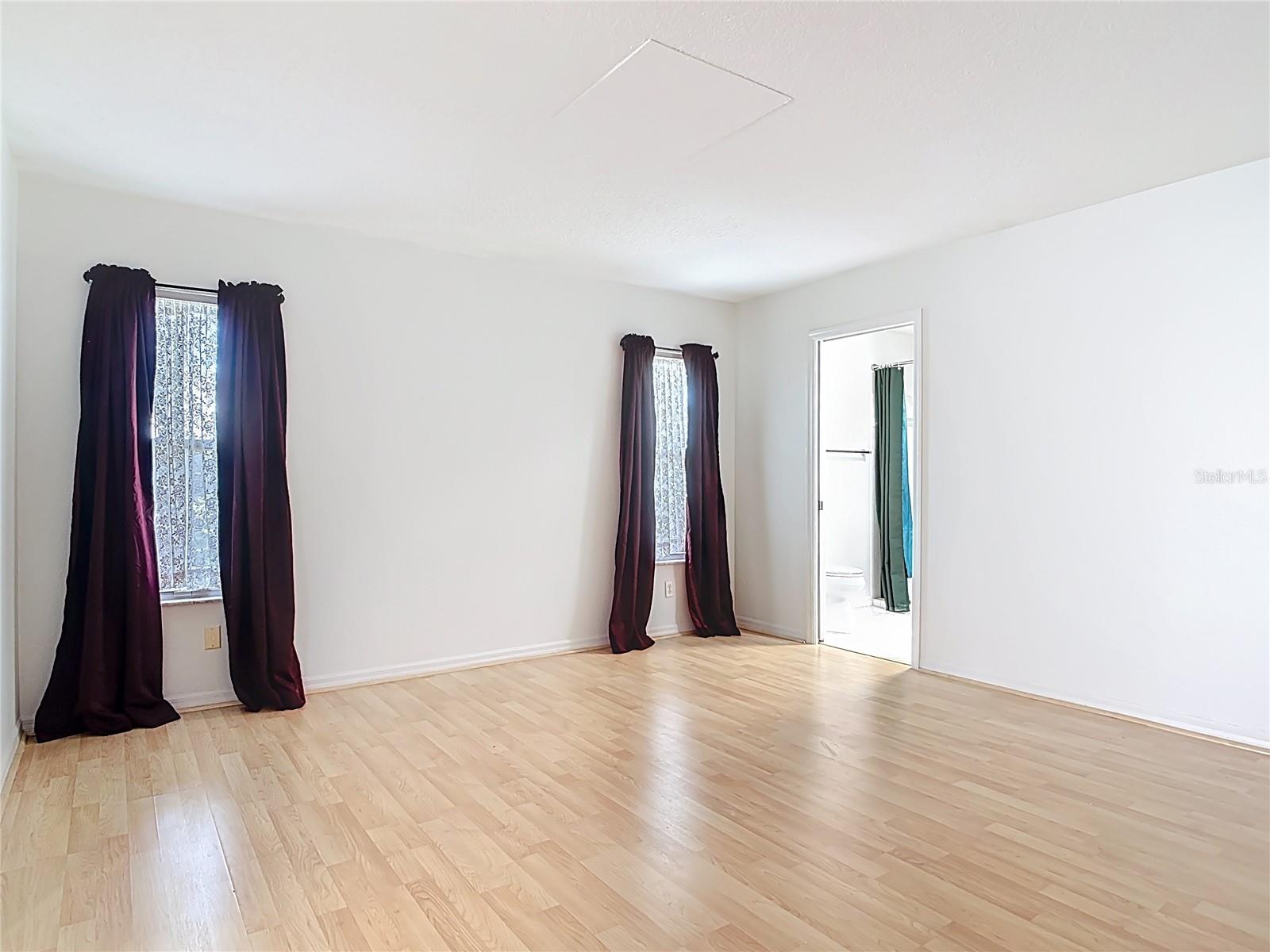 Image 25 of 67 For 5925 Grass Court