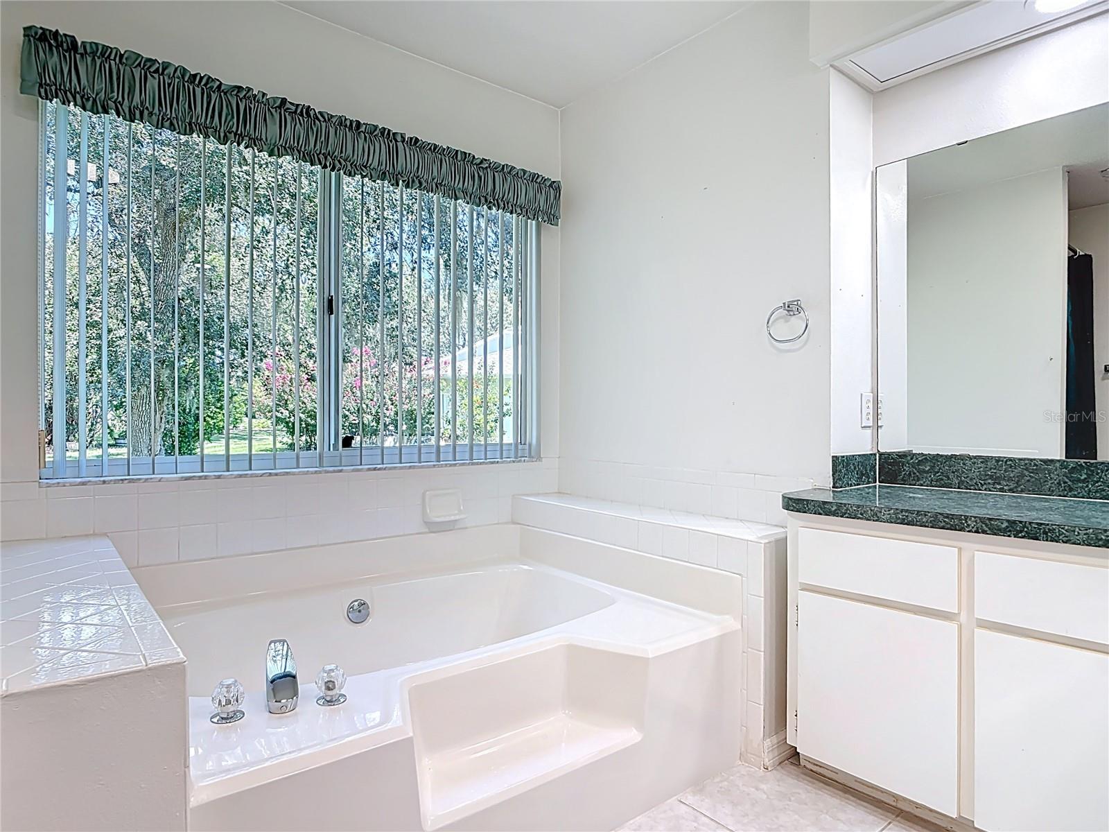 Image 29 of 67 For 5925 Grass Court