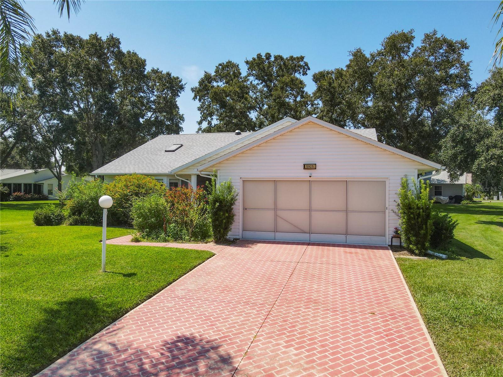 Image 3 of 67 For 5925 Grass Court