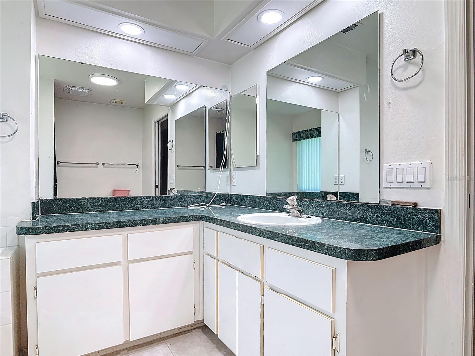 Image 30 of 67 For 5925 Grass Court