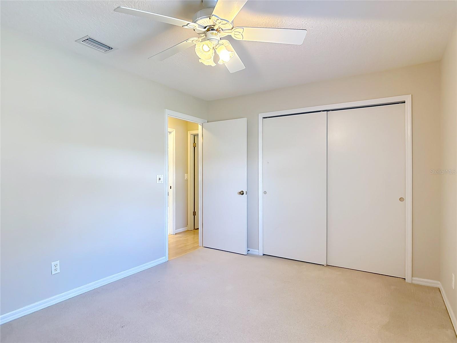 Image 33 of 67 For 5925 Grass Court