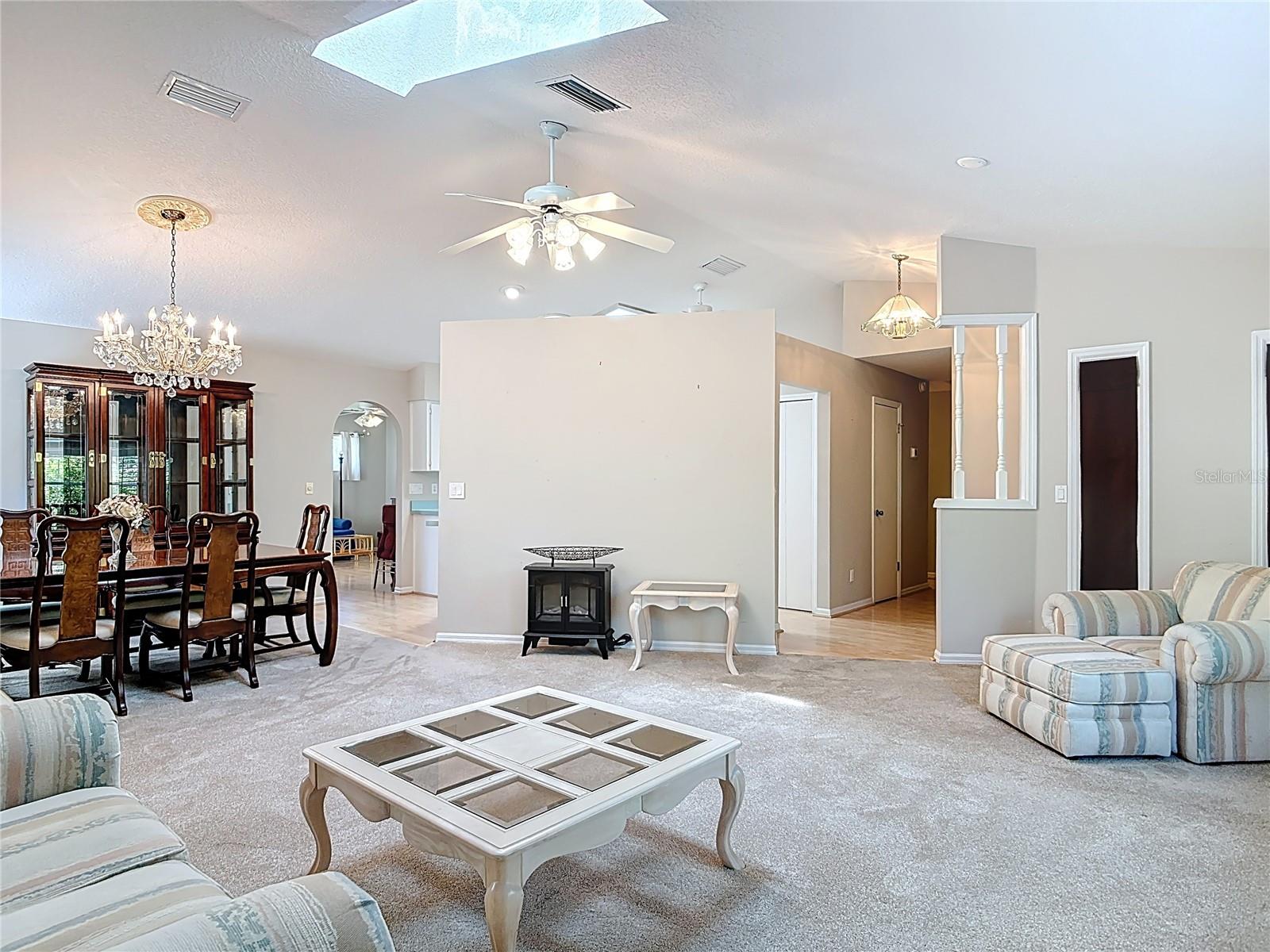 Image 8 of 67 For 5925 Grass Court