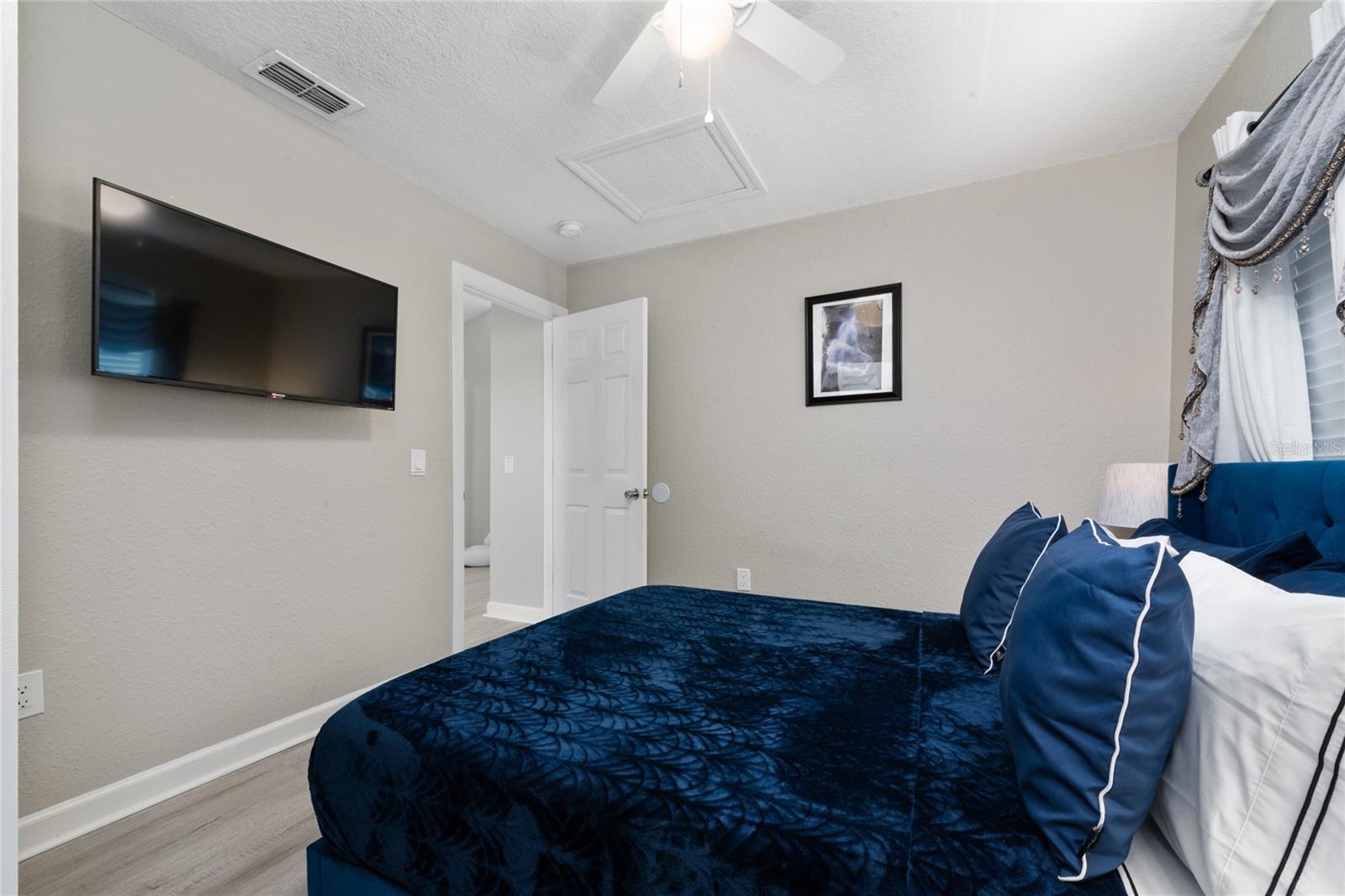 Image 15 of 32 For 4901 Dunmore Lane