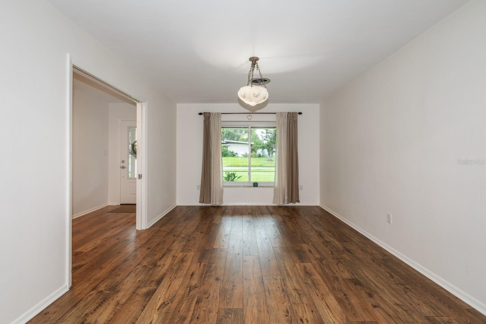 Image 6 of 29 For 1401 Lake Shore Boulevard