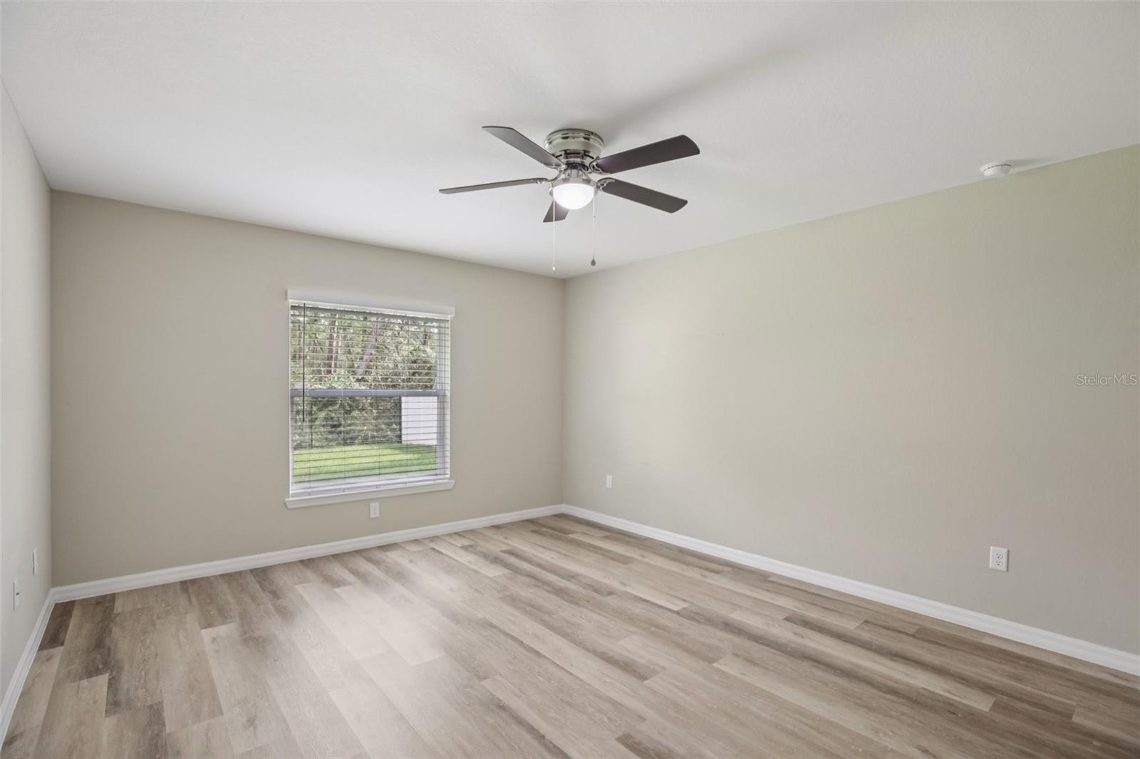 Image 18 of 32 For 17112 44th Circle