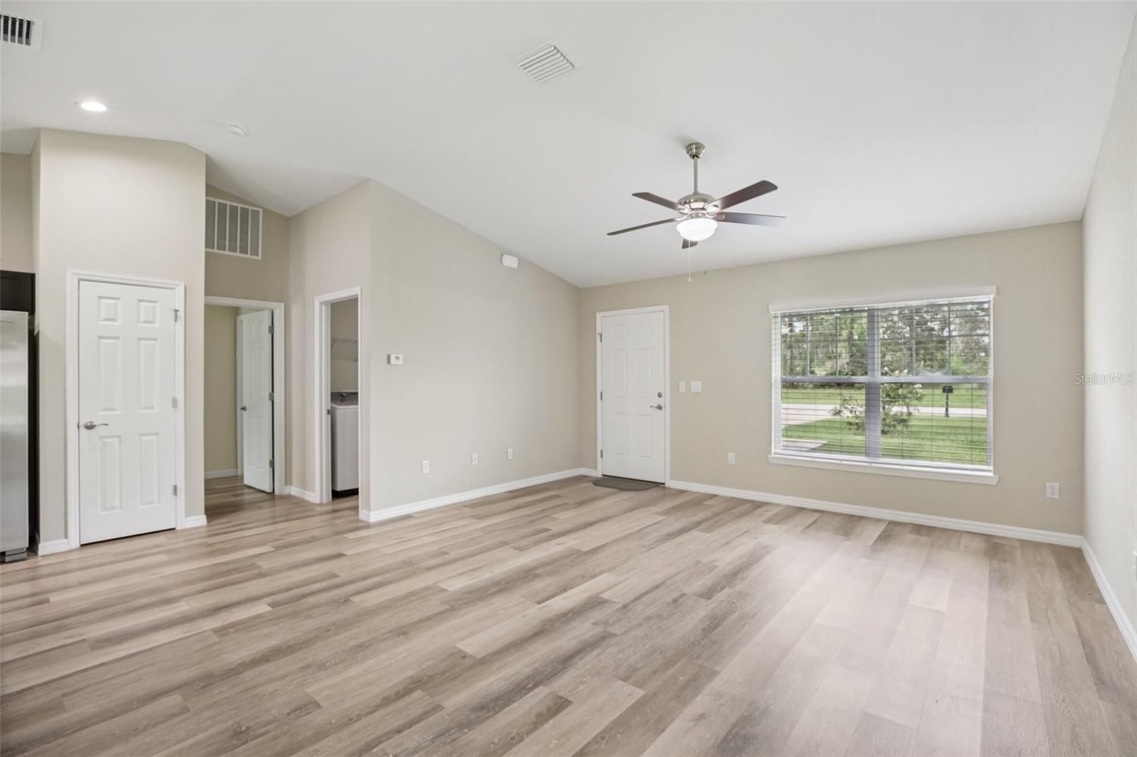 Image 4 of 32 For 17112 44th Circle
