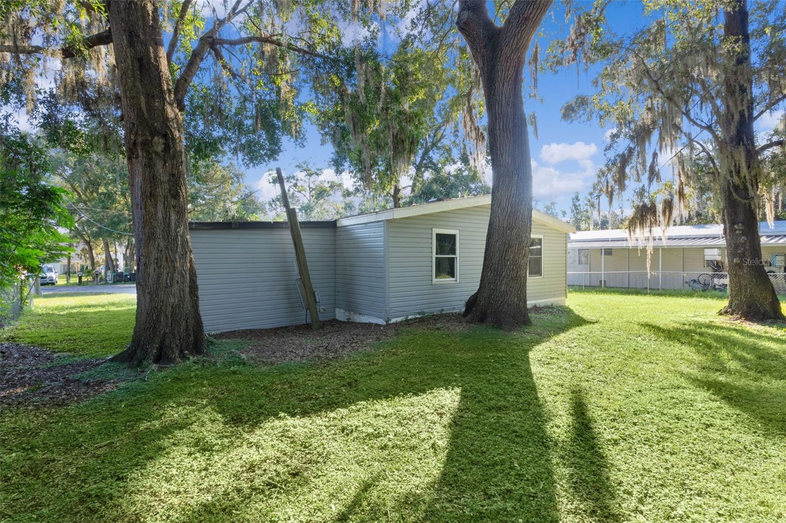 Image 36 of 49 For 16940 101st Court Road