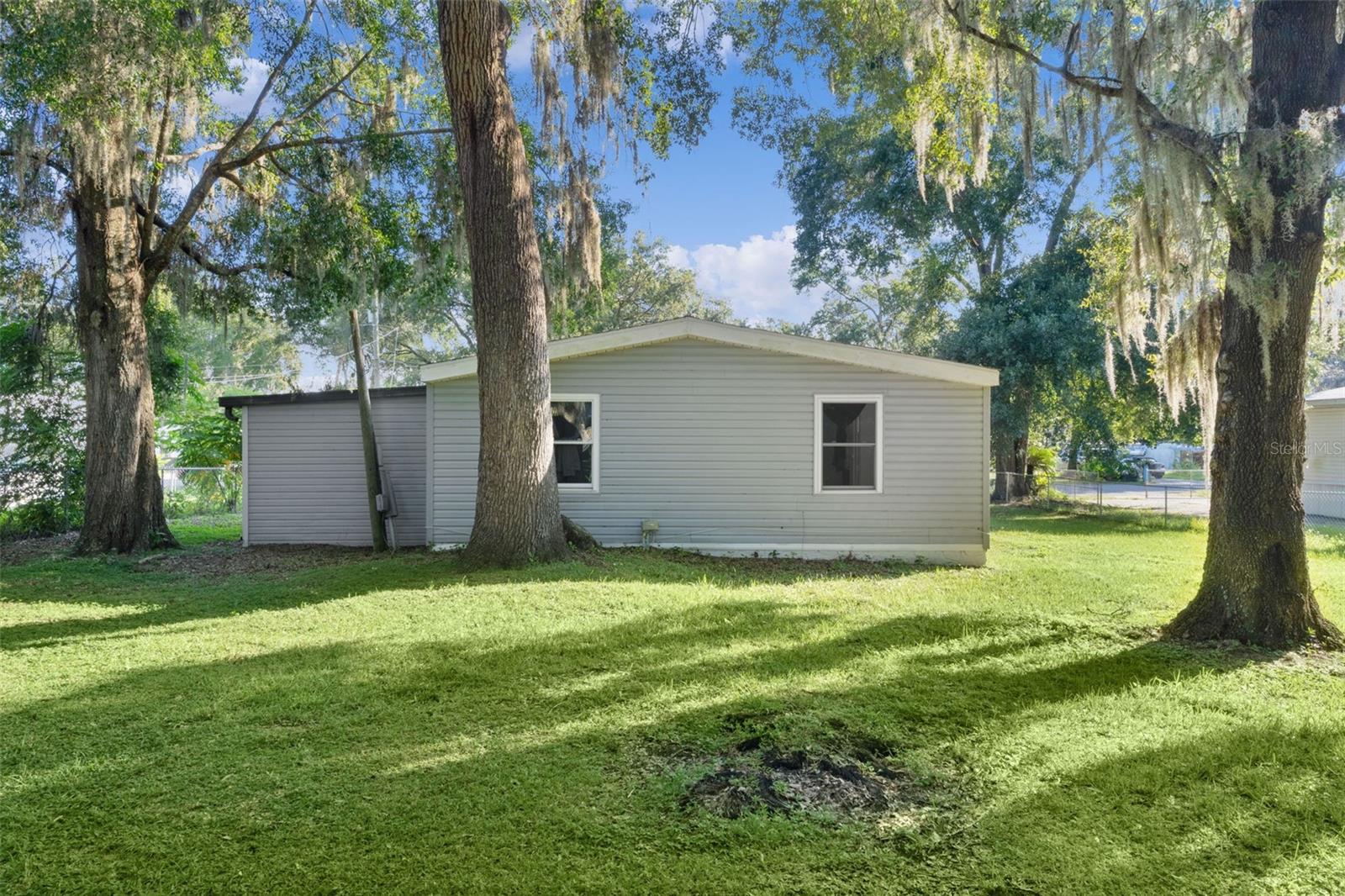 Image 37 of 49 For 16940 101st Court Road