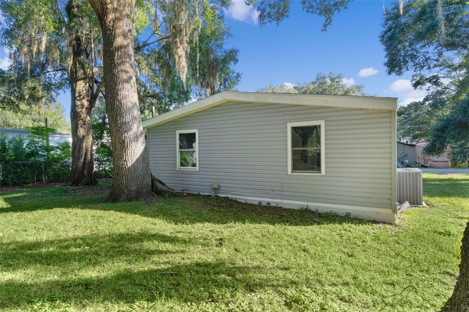 Image 38 of 49 For 16940 101st Court Road