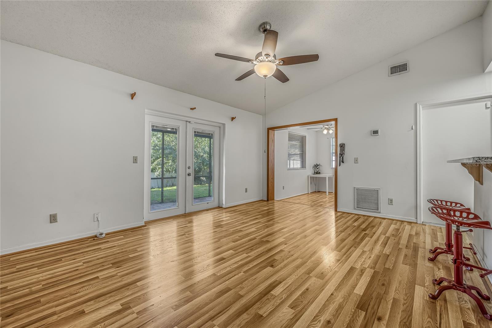 Image 15 of 47 For 4655 Sturbridge Circle