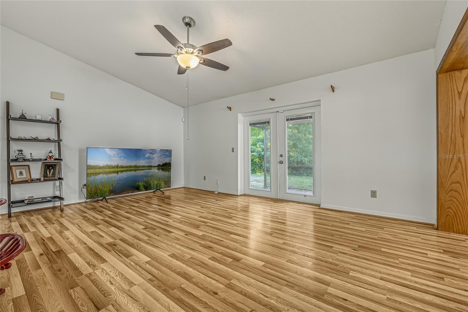 Image 18 of 47 For 4655 Sturbridge Circle